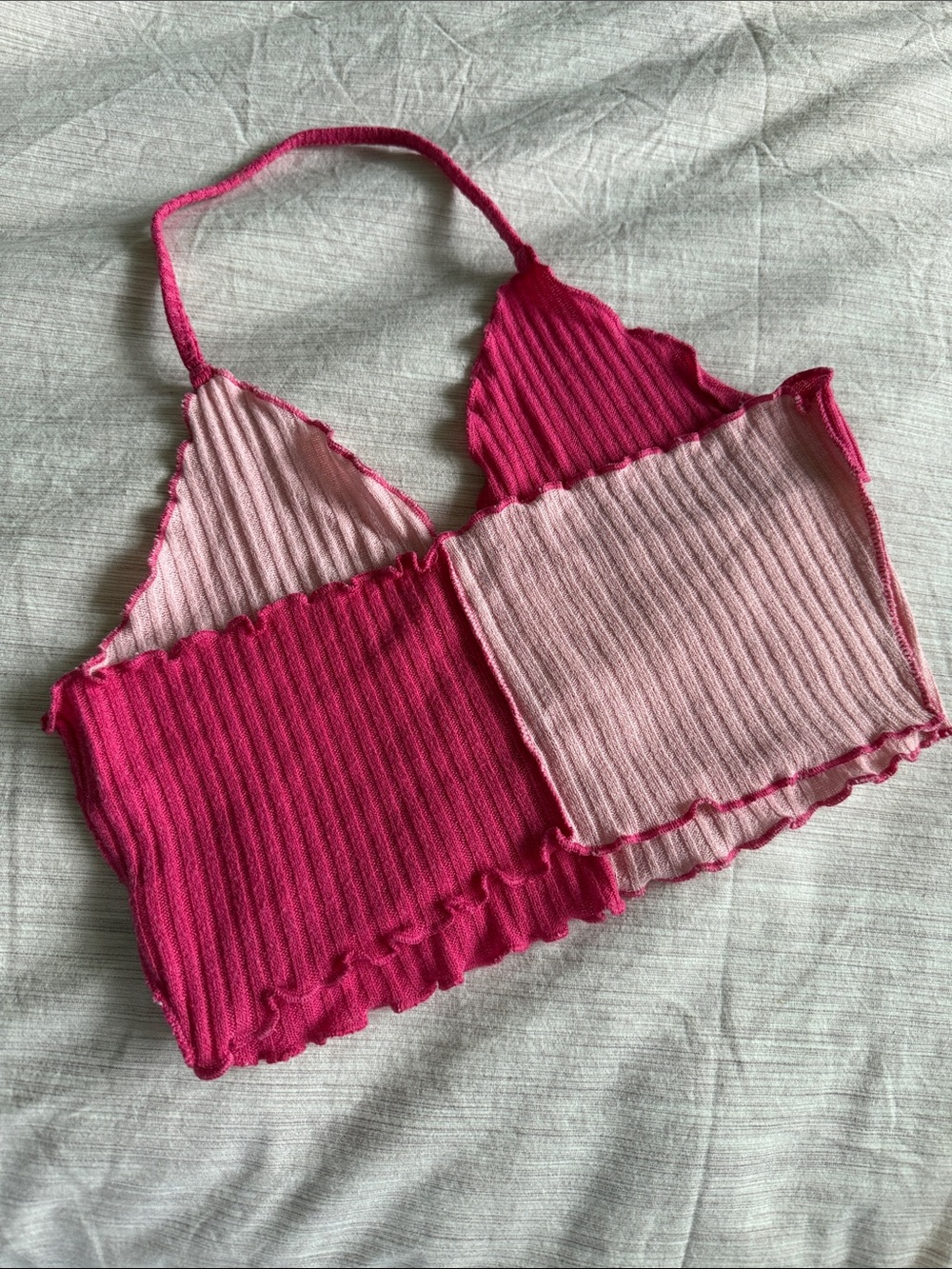 SHEIN Pink Colorblock Ribbed Cropped Halter Top - Picture 4 of 5